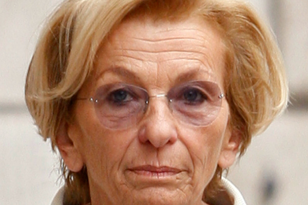 Gouvernement économique: une ministre italienne soutient François Hollande 